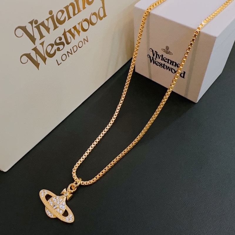 u1u1enne westwood